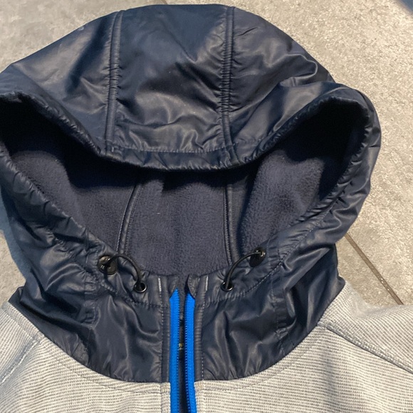 GUC Under Amour Lightweight Jacket - Picture 10 of 17